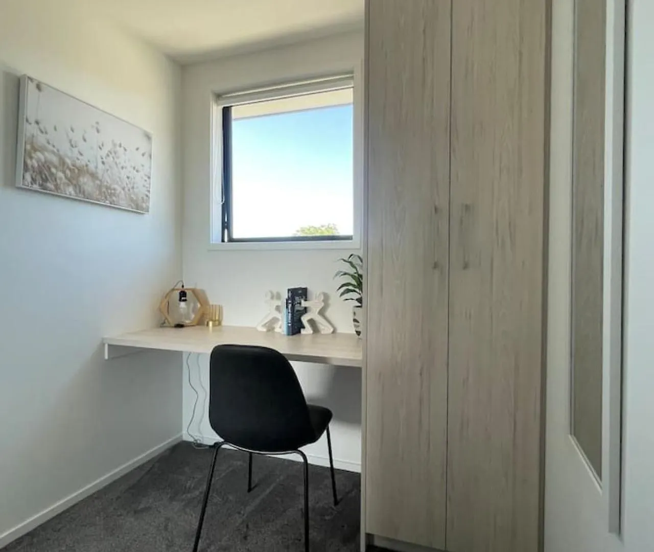 Holiday home 1 Bed 1 Bath Suite On Mohua Christchurch New Zealand